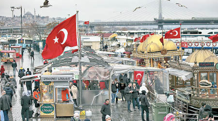 土耳其在撤換央行行長當日，股匯齊挫。