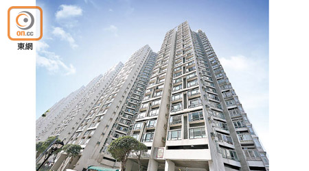 麗港城有三房戶近日以1,048萬元沽出。