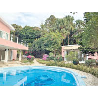 西貢大網仔瀚廬擁有近一萬方呎花園及私人泳池。