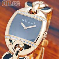 Gucci Marina Chain 18K黃金及黑色瓷漆鑲鑽手錶$152,000（大）、$119,000（細）（E）