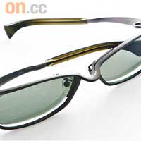 Four Nines炭灰色金屬太陽眼鏡 $4,200（C）
