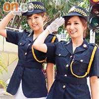 尹蓁晞（左）與麥雅緻一齊以交通安全大使身份拍攝宣傳硬照。