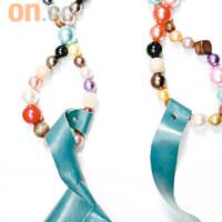 《Figaro》2009年6月推介──彩色粗珠串頸鏈 $215 