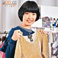 Escada針織珠片衫，購自日本，售價不超過100港元，如Johanna所言不買對不住自己。冷線穿過珠片再織成衫，非常花工夫。