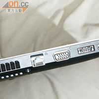 HDMI可以接駁大電視睇片，將筆記簿變成家庭影院。