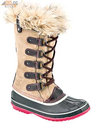 Joan of Arctic的靴口長絨毛設計，成為潮人的標誌。