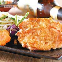 日本宮崎雞扒 $98<BR>宮崎雞皮薄，煎起來較易熟，皮也脆口。肉質脂肪少而實淨，接近走地雞的Texture。雞味濃而油分少。