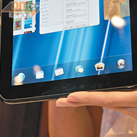 HP TouchPad支援3G通話，介面下方有6個輕觸按鍵。