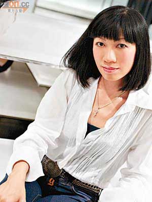 Janice Wong潮流觸覺敏銳，是著名的時裝達人。