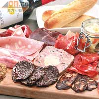 Charcuterie All $360<BR>來自西班牙及意大利等地，全屬優質靚貨，必食推介有最頂級5J黑毛豬風乾火腿和自家製鹹牛脷。