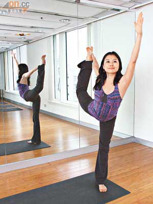 Pure Yoga瑜伽老師Anri Shiga