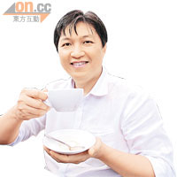 招牌Hazelnut Creme Brulee咖啡，加糖後用人手燒烘泡沫，令咖啡有脆皮效果，Rp33,000（約HK$30）。