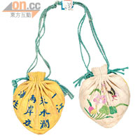 清代女子喜歡將乾花放入香包內，除了雞心形設計，更有腰子形、元寶形等。