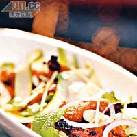 Warm Tandoori Quail Salad $168<BR>印度天多利烤鵪鶉，香噴噴，嫩滑Juicy；配小扁豆和乳酪，飽肚卻不膩滯。
