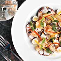 Slow Cooked Octopus Carpaccio $125<BR>澳洲八爪魚以低溫慢煮，質感柔軟，沒半點韌；伴以泰國柚子、青檸和Nahmjim醬汁，酸酸甜甜，很開胃。