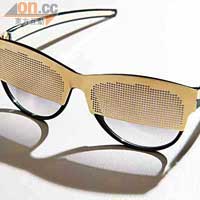 Dr. ihab眼鏡的金色半形屏風可隨意拆下，一鏡兩款。 $4,400