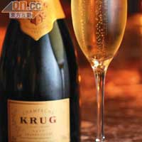 KRUG Grande Cuvee  $550/杯（d）<br>氣泡細緻均勻，緩緩地在口中爆破，清爽而餘韻悠長。