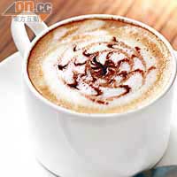 莫卡咖啡 $34（a）<BR>以特級意大利Espresso咖啡豆炮製，香濃不酸澀。其薄薄的咖啡油令咖啡更滑溜。