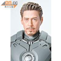 Tony Stark頭雕由大師Kojun操刀。