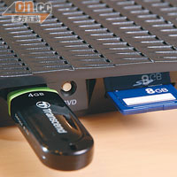 機側配有USB及SD卡插槽作儲存。