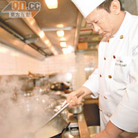 Kit Mak提到的譚家菜，其大廚早年曾來港獻技。