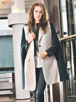 Cape $9,990<br>Leather jacket $9,990<br>Blouse $2,390<br>Skinny Pant $2,390