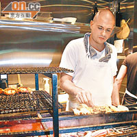 老闆兼總廚Matt Abergel曾在紐約著名的Masa工作，及後來港任Zuma的行政總廚，對於日本菜瞭如指掌。