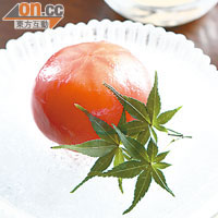 溫室番茄 $120（f）<br>稻菊用的長野縣番茄，原個放在碎冰上奉客，蘸點自製芝麻醬吃，香甜中帶甘香。