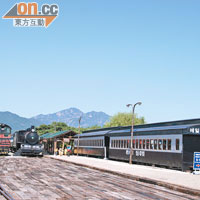 電影《太極旗飄揚》曾在此取景拍攝，並留下了懷舊的火車卡供遊客參觀。