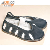 在蕭彩玉眼中，設計簡單的功夫鞋是「潮物」。