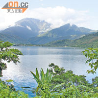 鯉魚潭是花蓮地區最大的內陸湖泊，湖水來自地底湧泉。