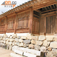 建於1543年的香壇，是當年朝鮮中宗御賜李彥迪的大宅。