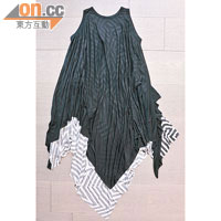 GARETH PUGH黑×白色間紋連身裙 $4,999（c）