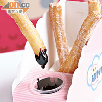 Original Churros $30<br>6吋長原味Churros即叫即炸，外脆內軟質感像冬甩，吃時蘸香濃朱古力醬，好香甜！