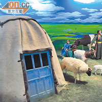 牧民蒙古包已有多代的變化，展館逐一介紹它的演進。