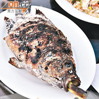 羅飛魚，即是中國人稱的福壽魚，多肉少骨。LAK50,000（約HK$49）