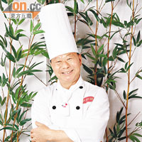 尹師傅入廚50多年，是有名的飲食達人！