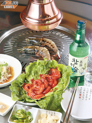 在韓國，燒烤是一個消閒好節目，大班人叫一桌子食物兼喝至爛醉，壓力全消！