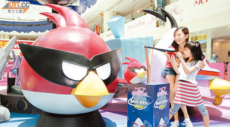 戴上眼罩的Angry Birds，型仔到爆，大家的鏡頭記得瞄準喇！