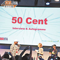 場內有28個展館，行到Young IFA展館仲見到饒舌歌手50 Cent到場宣傳耳機品牌！