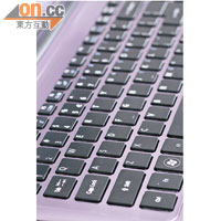 朱古力鍵盤是Notebook新標準，惟沒有背光功能較為美中不足。
