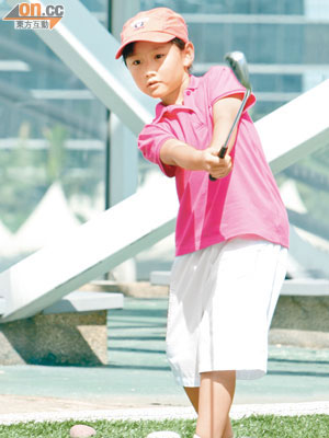 高爾夫球運動可加強小朋友的身心發展，漸漸成為課外活動新寵。