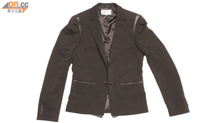 黑色西裝褸 $2,280（a）
