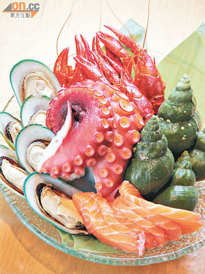 各式刺身及海鮮冷盤可作火鍋及凍食，各有特色。