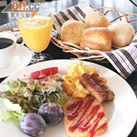 住客可以順便光顧這個食材豐富的早餐，￥1,500（約HK$141）。