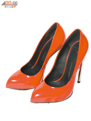 Giuseppe Zanotti Design紅色漆皮高跟鞋 $6,015（h）