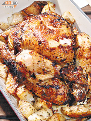 La Rotisserie法國家鄉雞<br>烤雞 $150/隻、$90/半隻、$50/1/4隻<br>個人認為最好連皮吃，原汁原味，雞肉嫩滑易咬，另細心地送上小盒雞油，令味道添香。