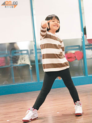 每級學員都能學懂幾組小型舞，還有機會外出作群舞表演。