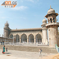 Mecca Masjid是印度最大的清真寺之一，可以同時容納10,000名信徒。