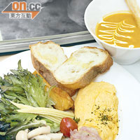 以「初生卵」及意大利黑醋製作的早餐及餐湯，NT$200（約HK$54）。